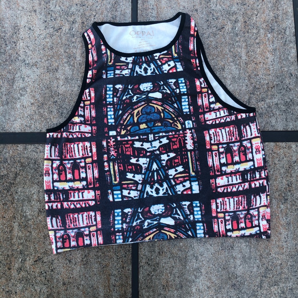 crop top with cathedral design